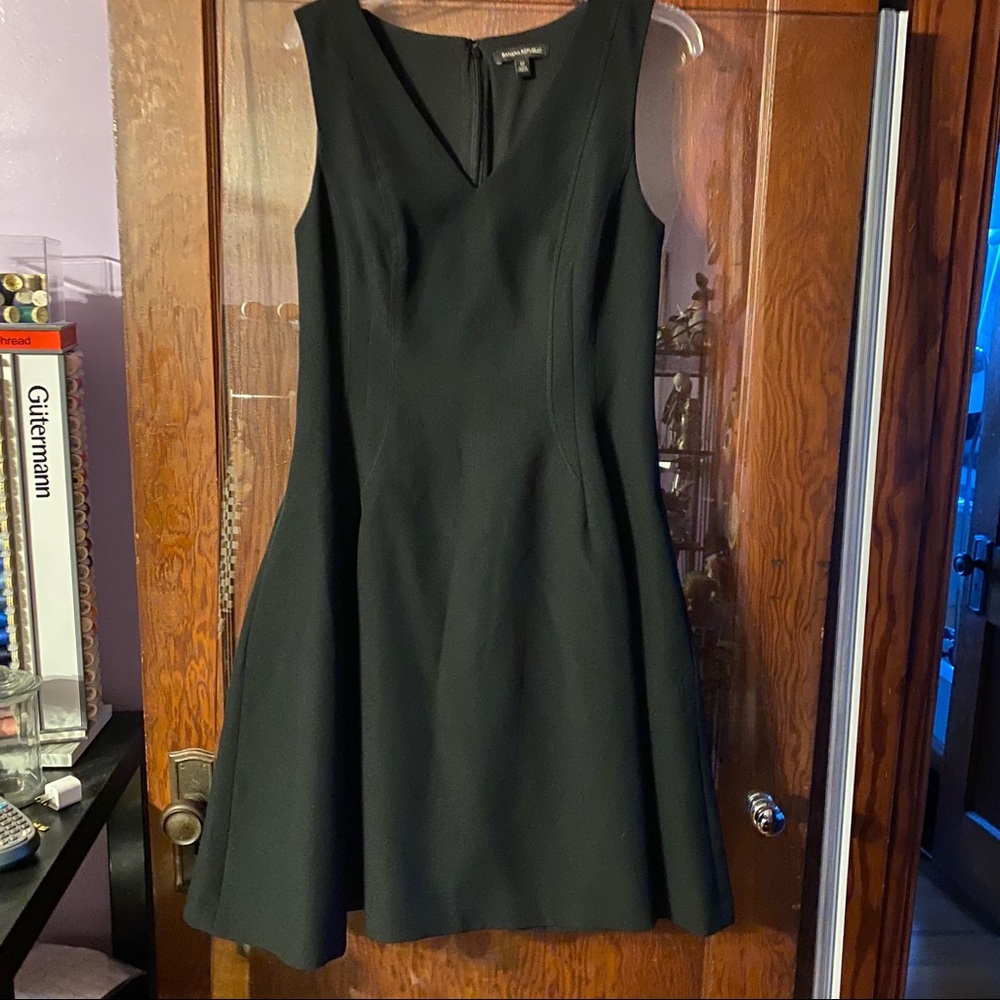 Banana Republic A-line Dress Size 12 with Pockets!